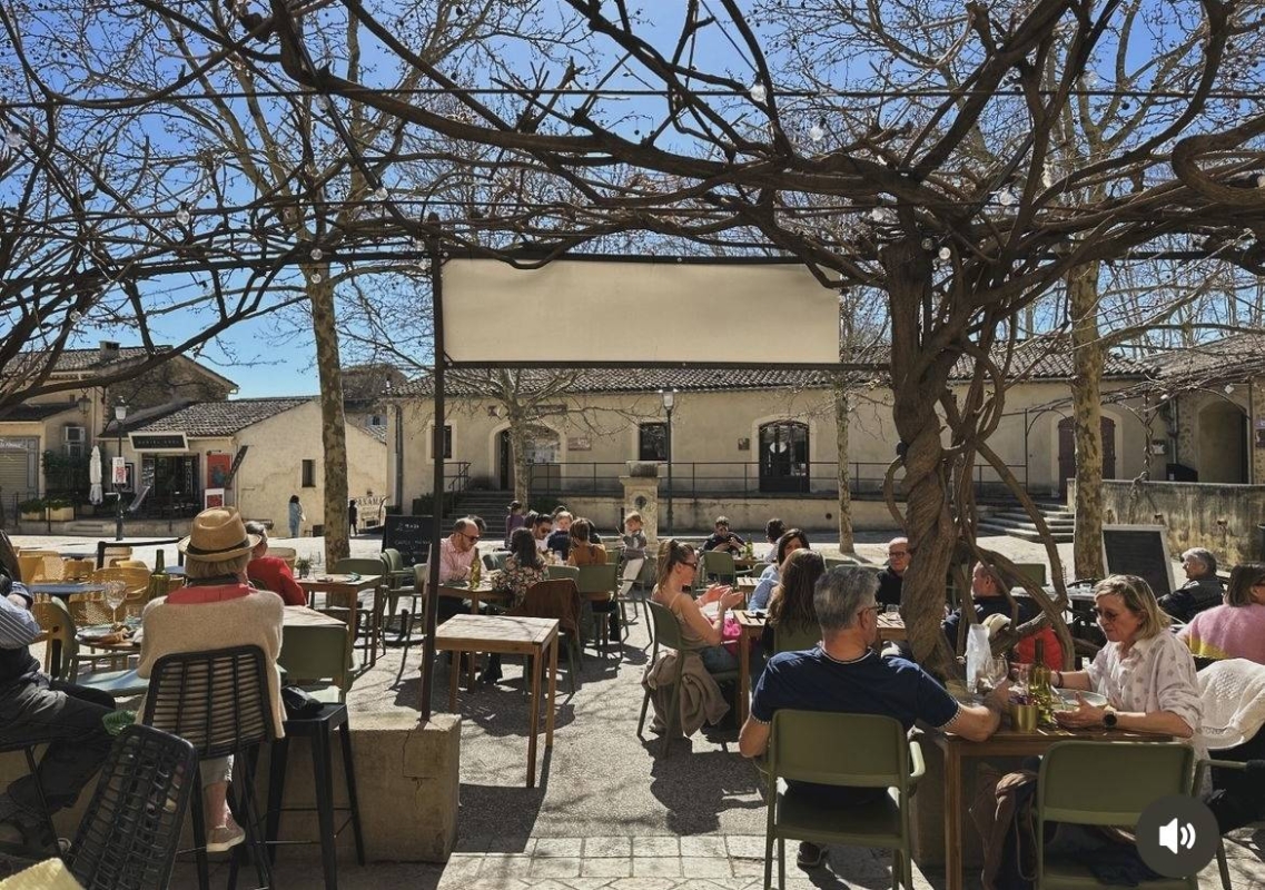 Le restaurant - le 11 24 - Lourmarin - restaurant a faire LOURMARIN