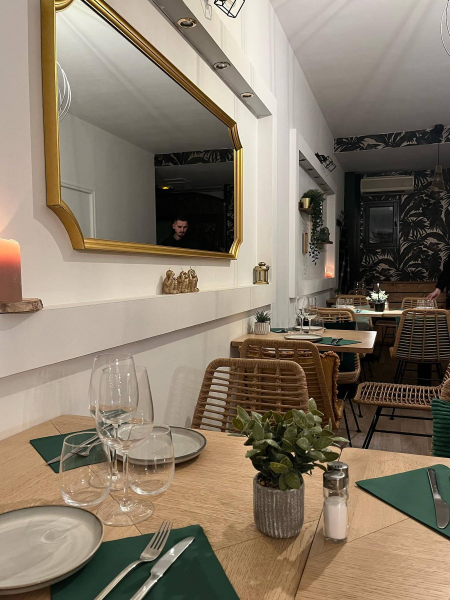 Le restaurant - le 11 24 - Lourmarin - Brasserie Lourmarin